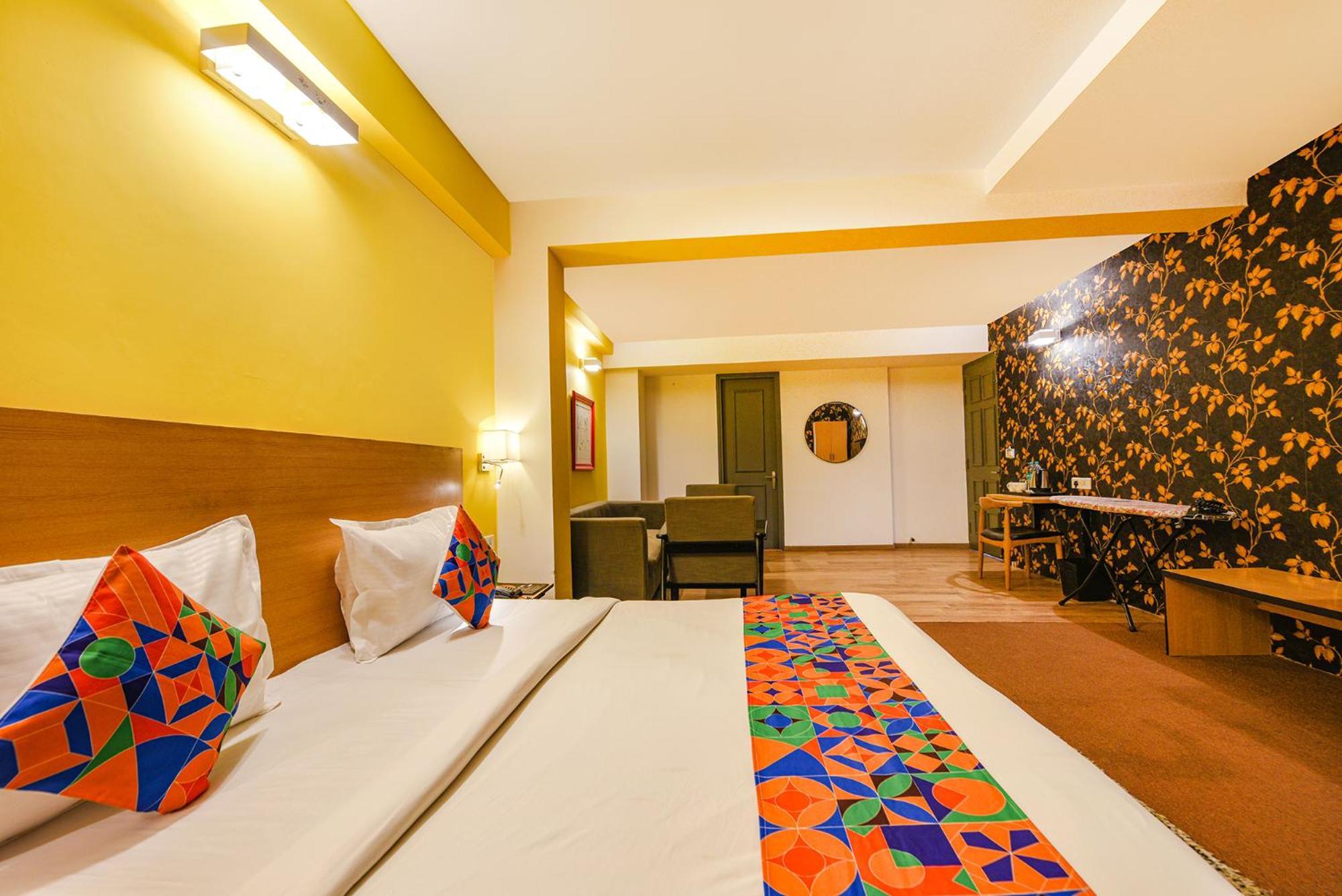 Fabhotel Old Meple Leaf Gurgaon Bagian luar foto