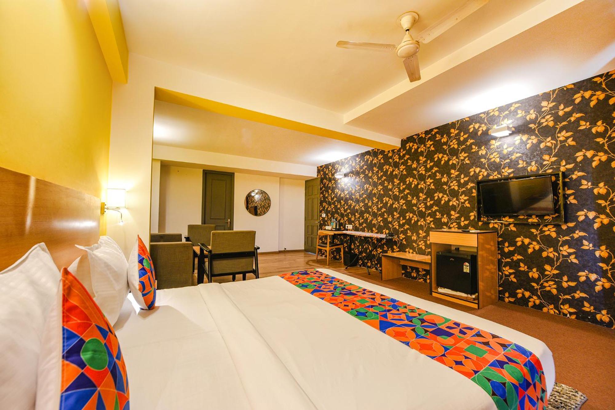 Fabhotel Old Meple Leaf Gurgaon Bagian luar foto